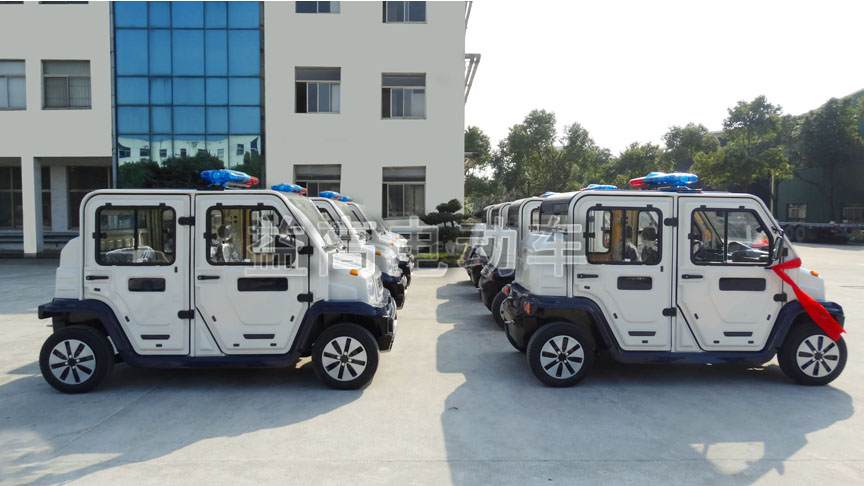 警用电动巡逻车